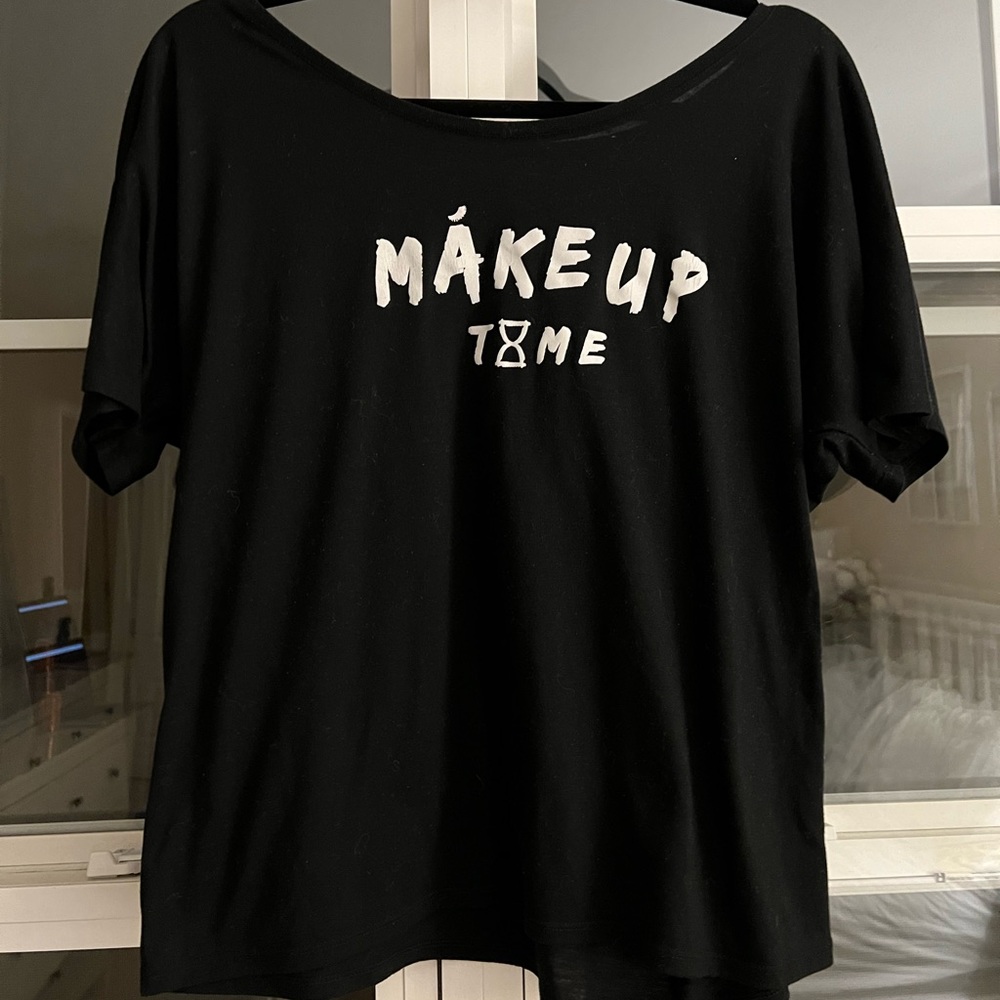 Time LA Makeup Artist T-shirt. Makeup Time XL